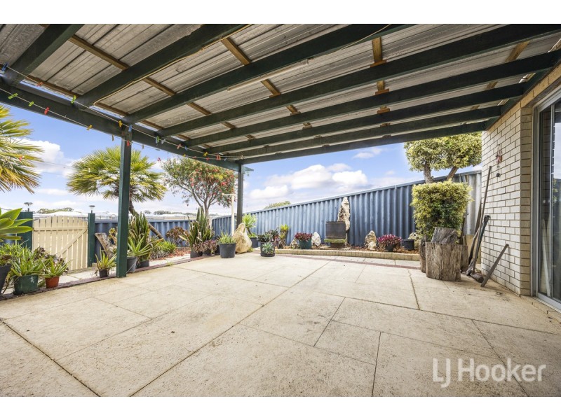 61 Moorpark Avenue, Yanchep WA 6035