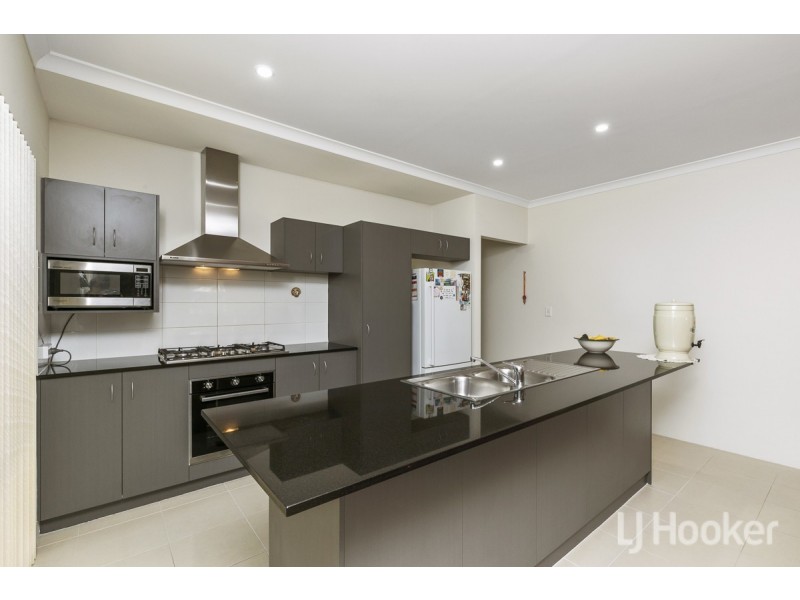 19 Zamia Rise, Yanchep WA 6035