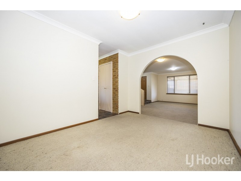 4 Chester Avenue, Two Rocks WA 6037