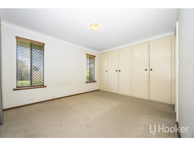 4 Chester Avenue, Two Rocks WA 6037