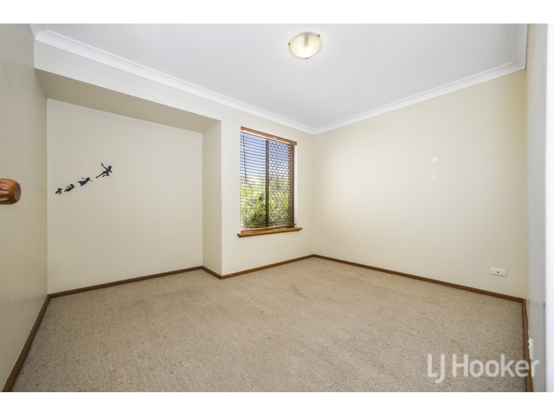 4 Chester Avenue, Two Rocks WA 6037