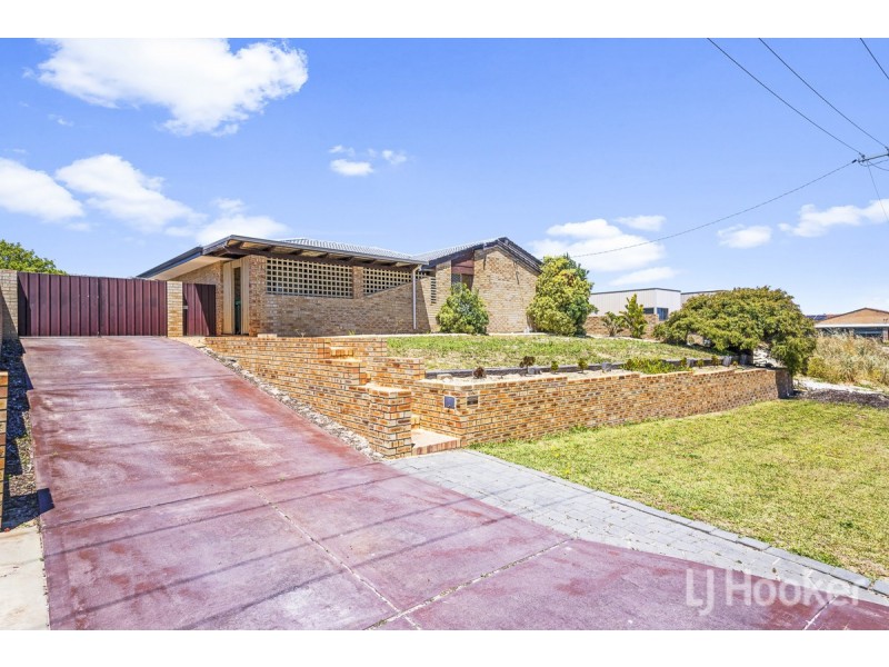4 Chester Avenue, Two Rocks WA 6037