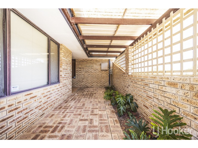 4 Chester Avenue, Two Rocks WA 6037