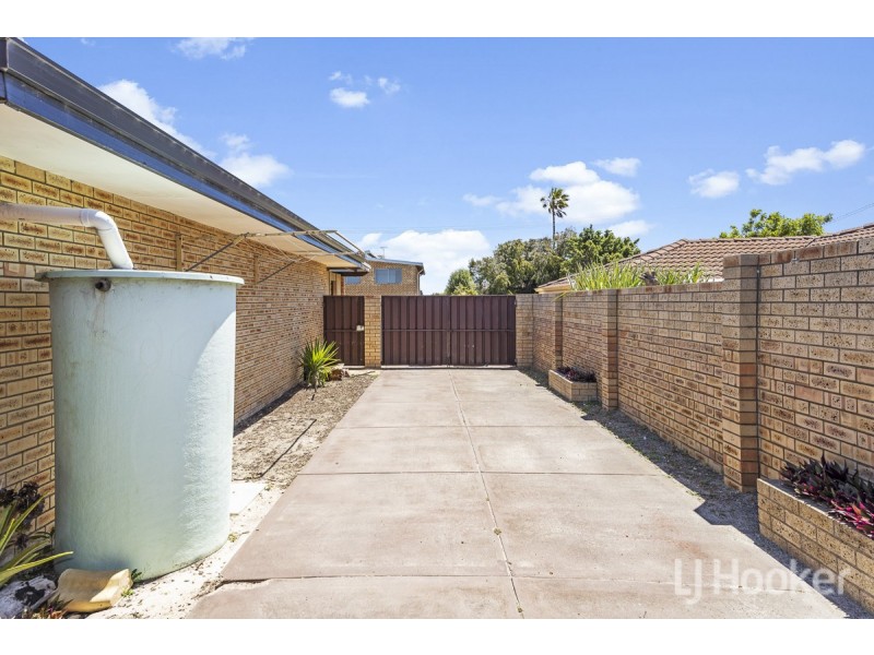 4 Chester Avenue, Two Rocks WA 6037