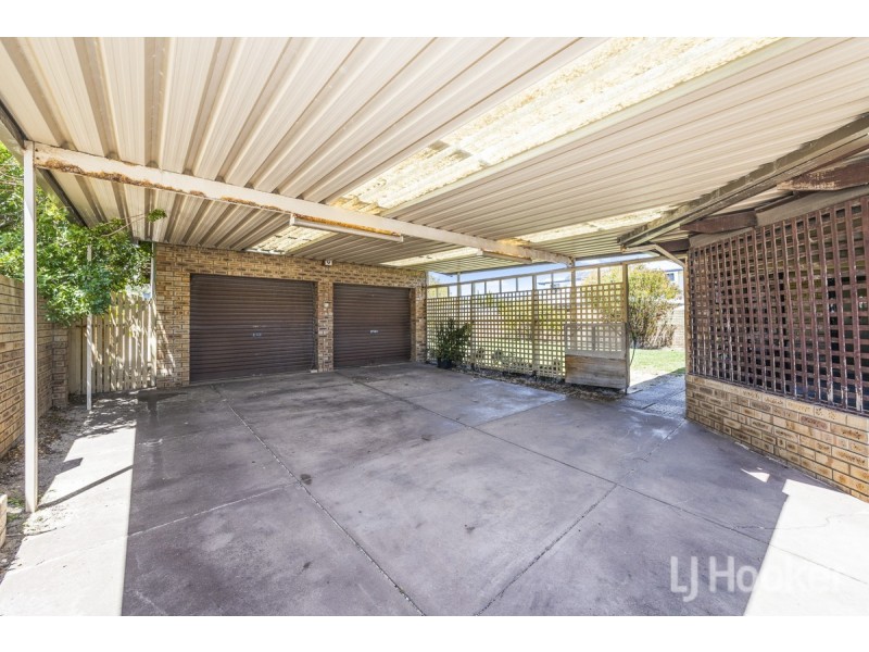 4 Chester Avenue, Two Rocks WA 6037