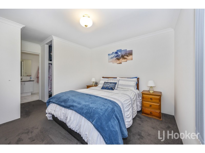 12 Cowaramup Loop, Two Rocks WA 6037