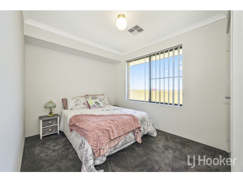 12 Cowaramup Loop, Two Rocks WA 6037