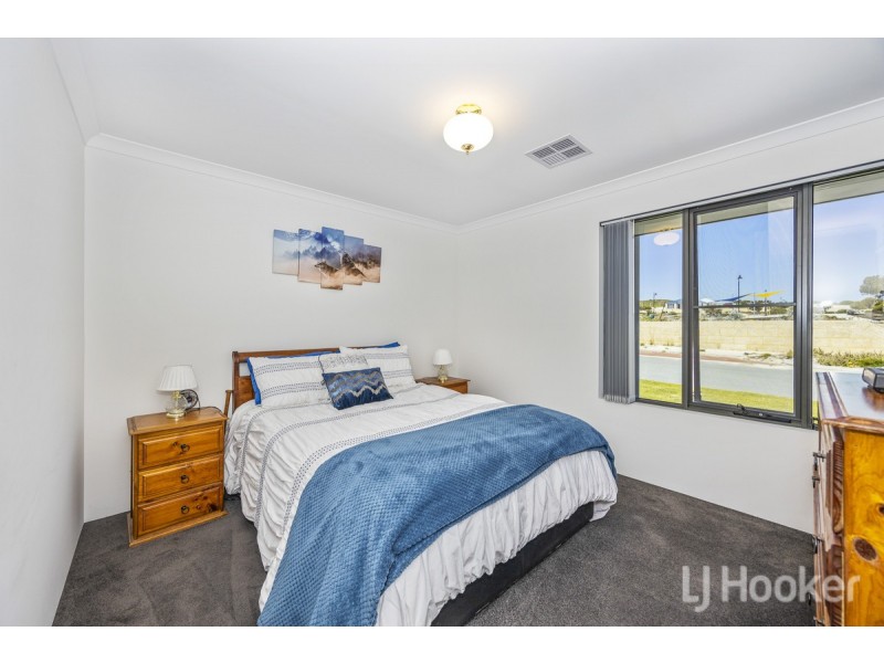 12 Cowaramup Loop, Two Rocks WA 6037