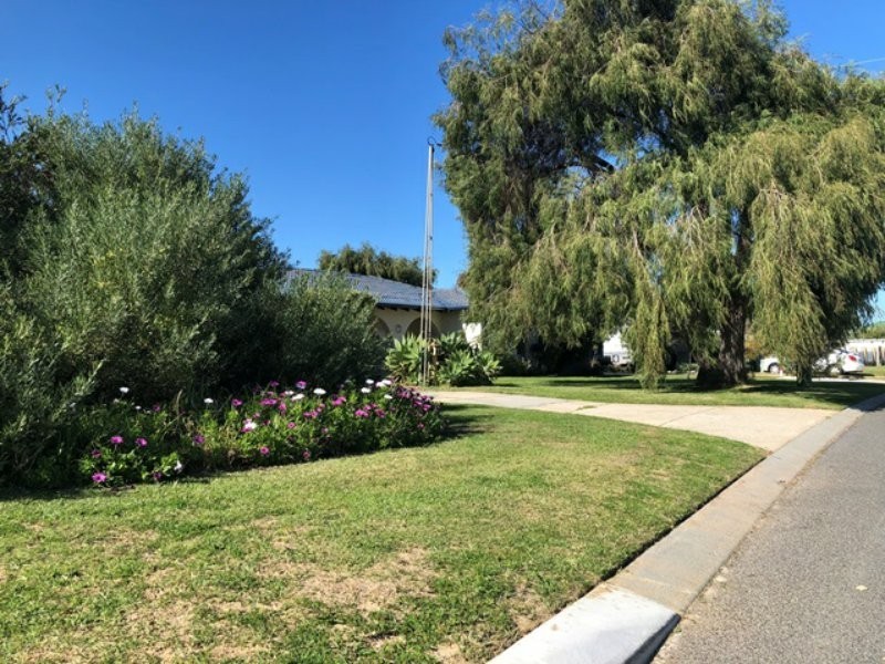 14 Blaxland Avenue, Two Rocks WA 6037