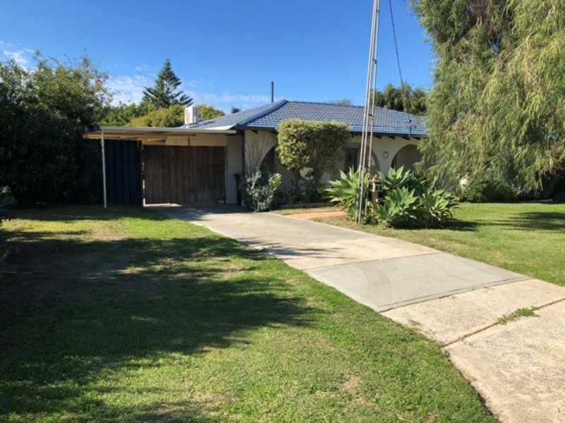 14 Blaxland Avenue, Two Rocks WA 6037