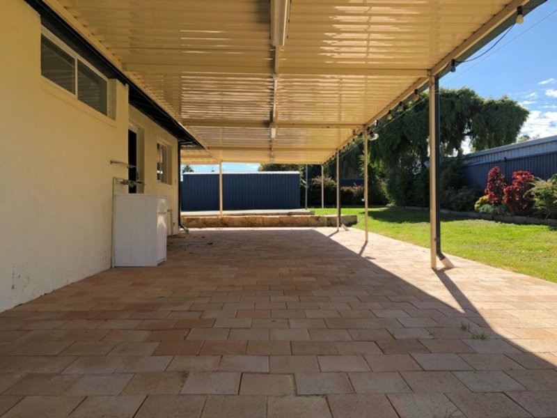 14 Blaxland Avenue, Two Rocks WA 6037