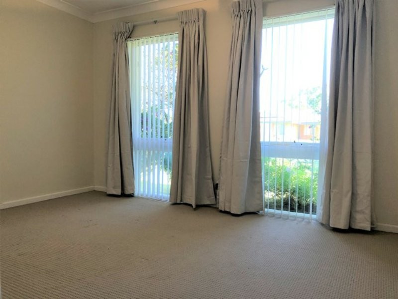 14 Blaxland Avenue, Two Rocks WA 6037