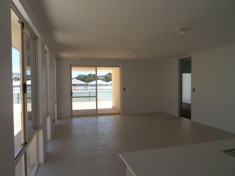 20 Waveski Street, Yanchep WA 6035