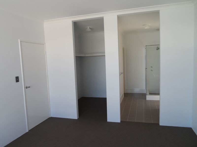 20 Waveski Street, Yanchep WA 6035