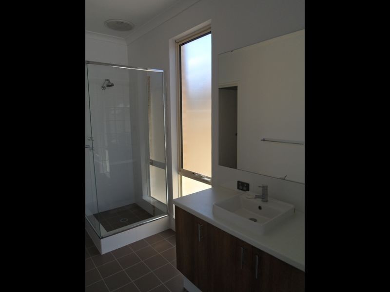 20 Waveski Street, Yanchep WA 6035