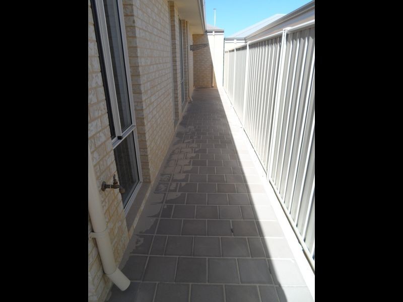 20 Waveski Street, Yanchep WA 6035