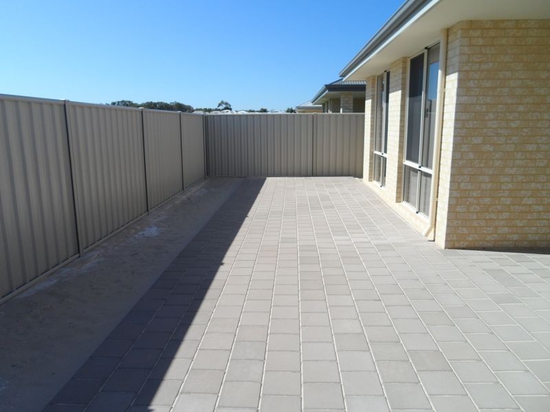 20 Waveski Street, Yanchep WA 6035