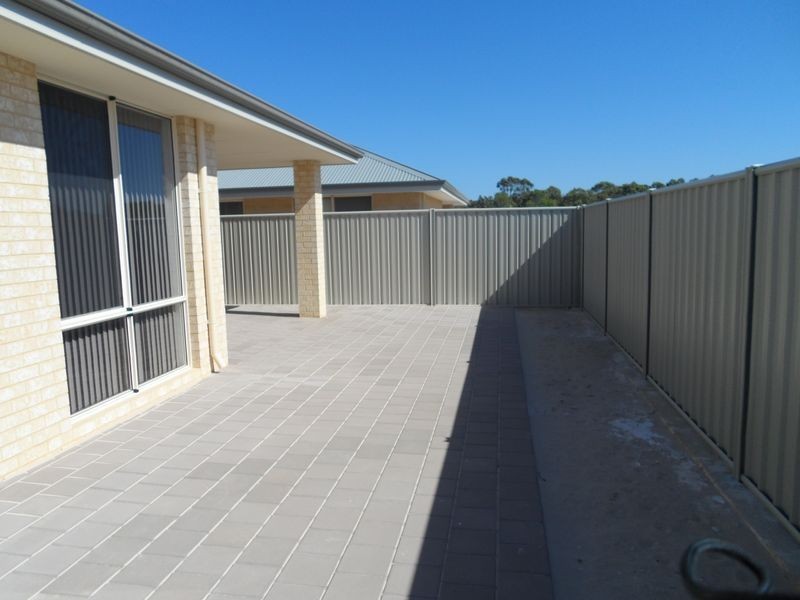 20 Waveski Street, Yanchep WA 6035