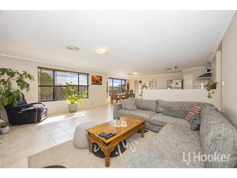 10 Kahana Parkway, Butler WA 6036