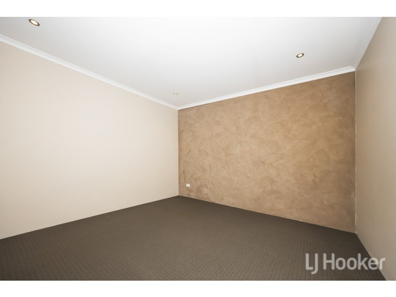 10 Kahana Parkway, Butler WA 6036