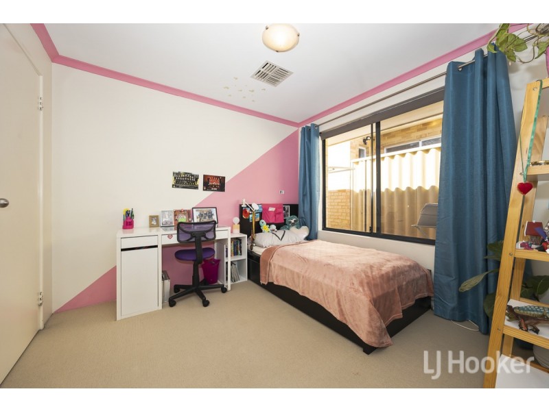 10 Kahana Parkway, Butler WA 6036