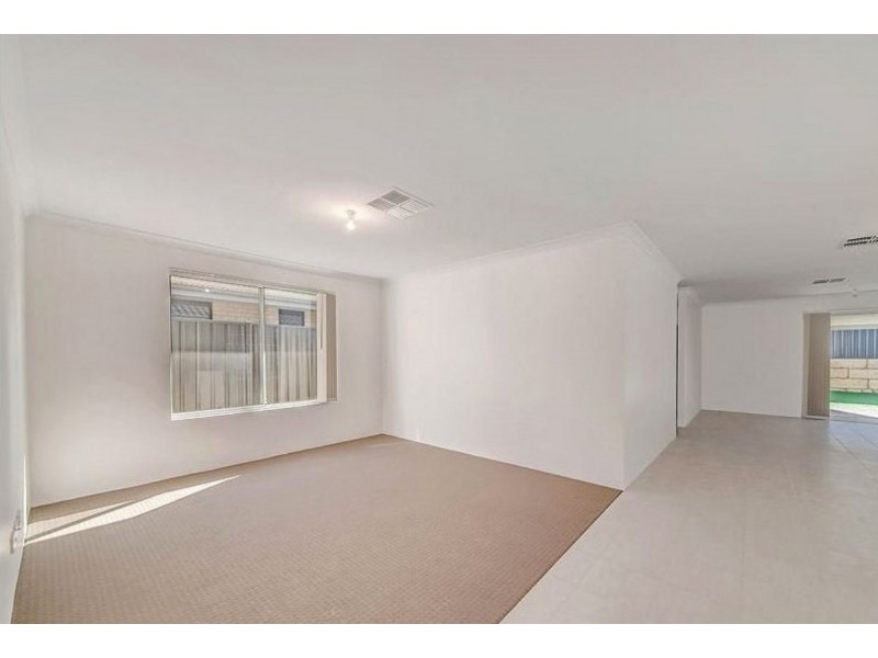 23 Avon Road, Yanchep WA 6035