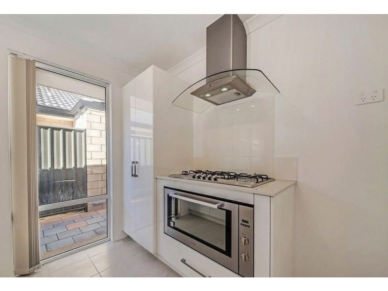 23 Avon Road, Yanchep WA 6035