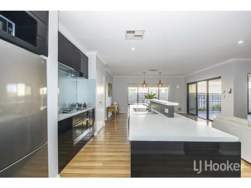 7 Clearview Street, Yanchep WA 6035