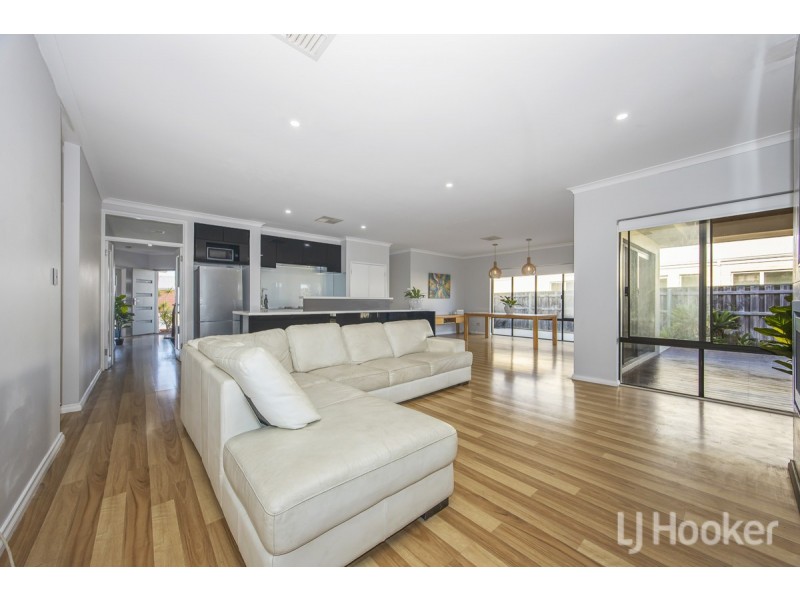 7 Clearview Street, Yanchep WA 6035