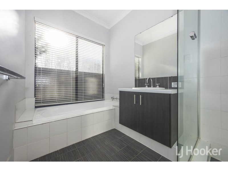 7 Clearview Street, Yanchep WA 6035