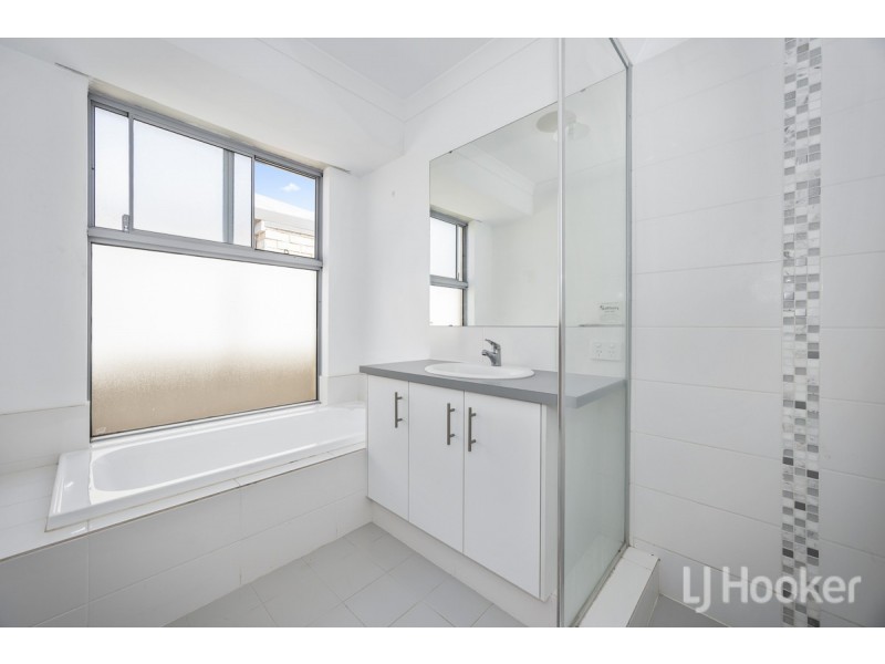 9 Cobbler Way, Two Rocks WA 6037