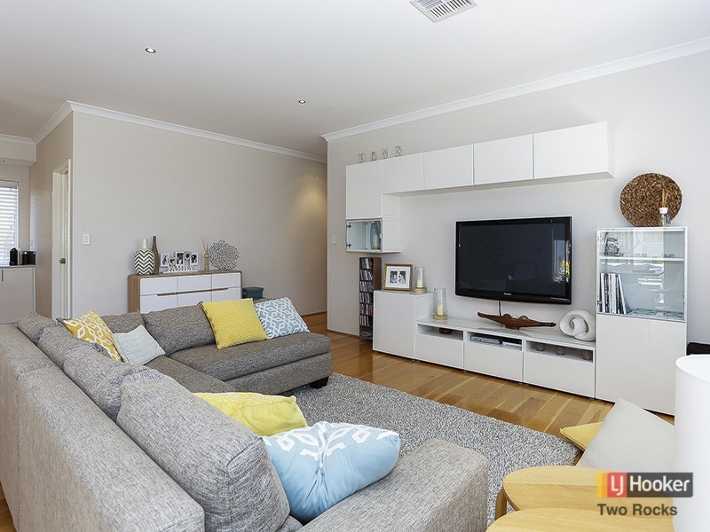 26 Tinsel Street, Yanchep WA 6035