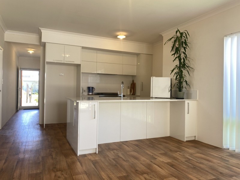 6 Waveski Street, Yanchep WA 6035