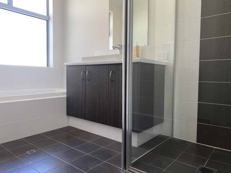 6 Waveski Street, Yanchep WA 6035