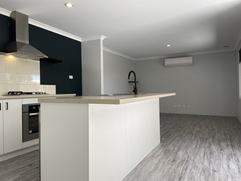 9 Headsail Brace, Alkimos WA 6038