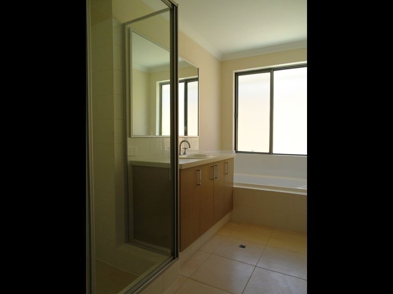 54 Fawkner Road, Two Rocks WA 6037