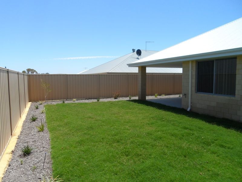 54 Fawkner Road, Two Rocks WA 6037