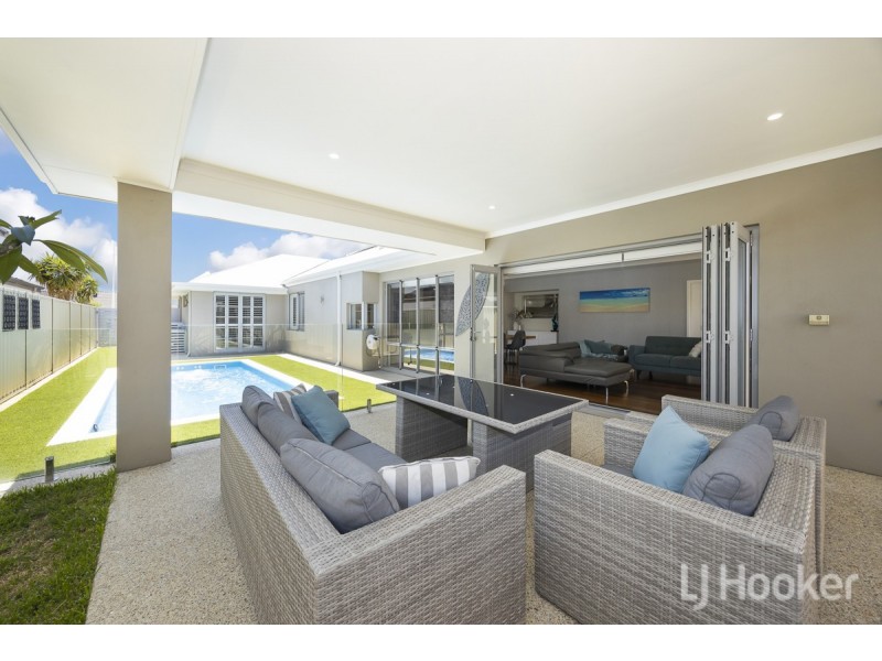 6 Rixons Link, Burns Beach WA 6028