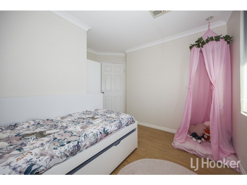 28 Midlothian Crescent, Kinross WA 6028