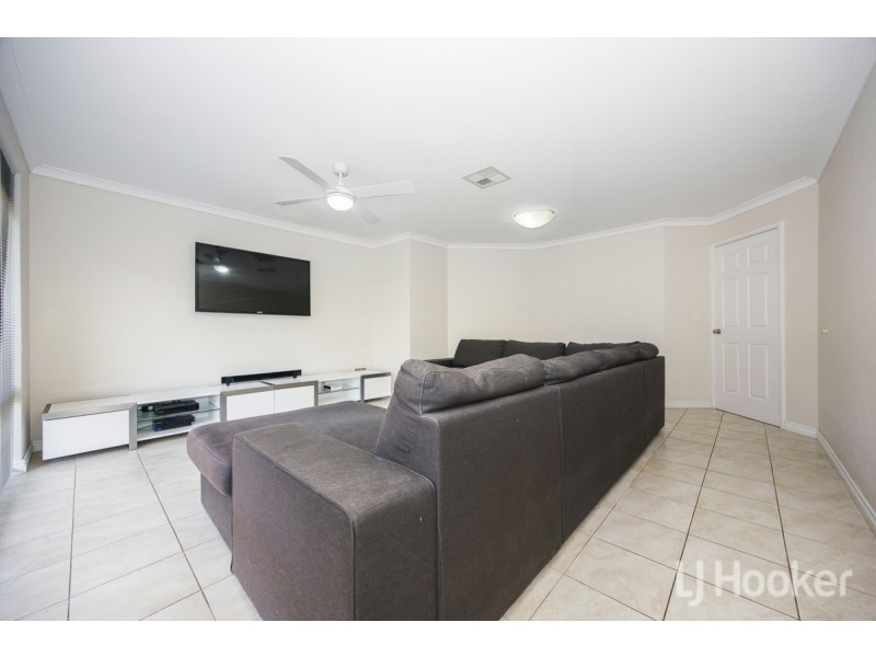 28 Midlothian Crescent, Kinross WA 6028