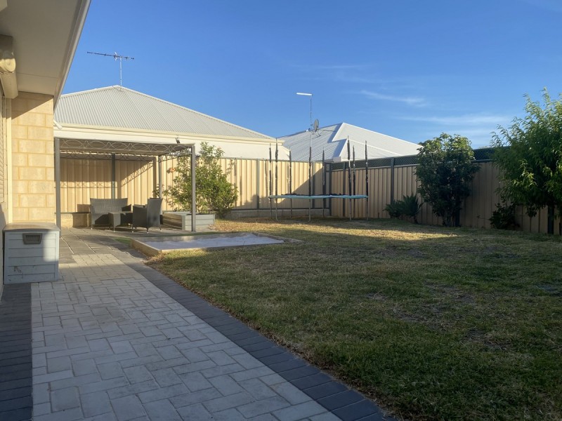 52 Blackwood Meander, Yanchep WA 6035