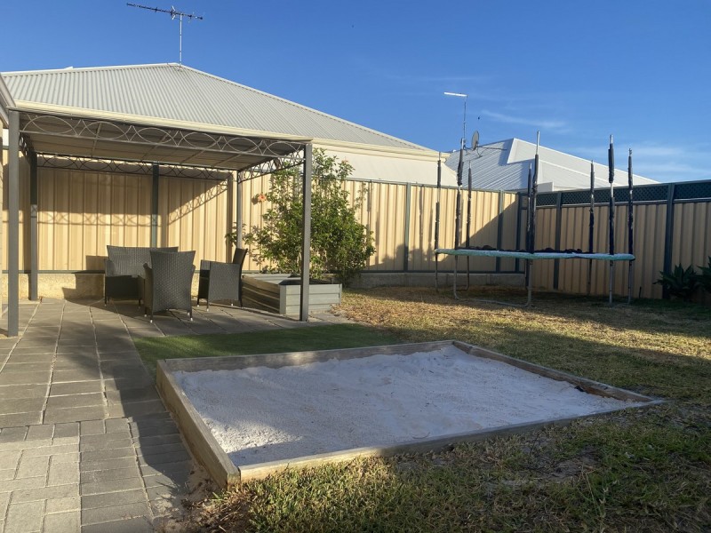 52 Blackwood Meander, Yanchep WA 6035