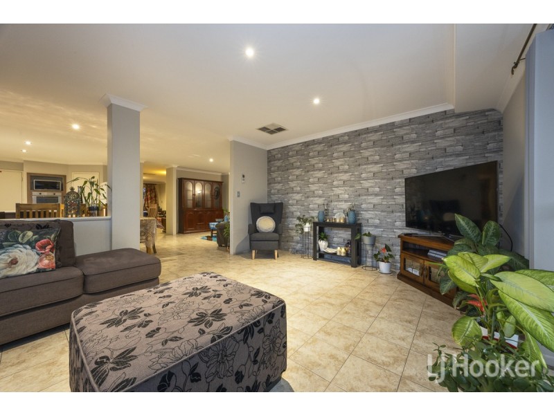 11 Ridglea Link, Clarkson WA 6030