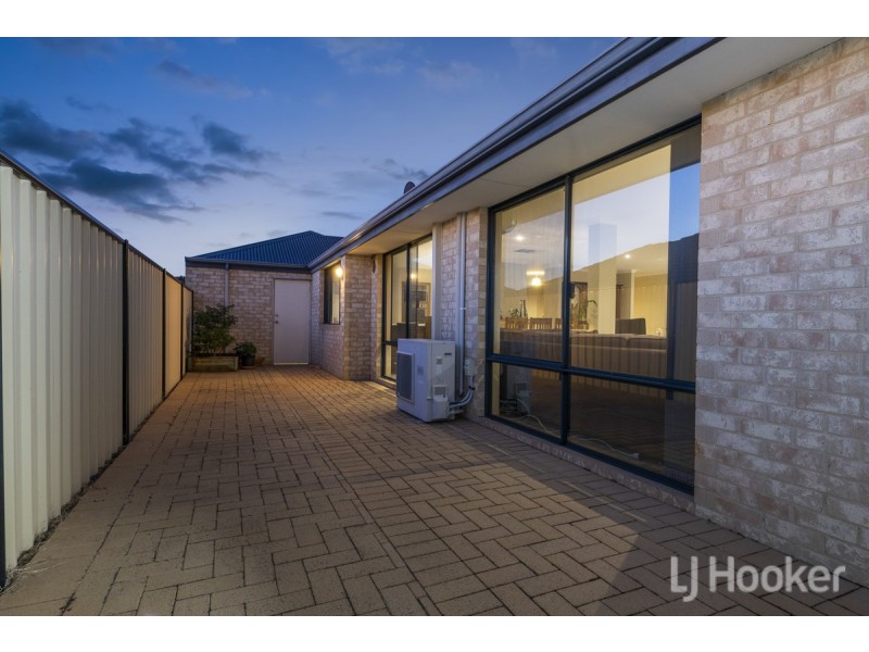 11 Ridglea Link, Clarkson WA 6030