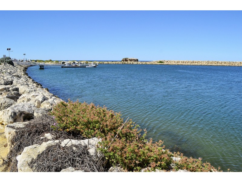 7 Asche Way, Two Rocks WA 6037