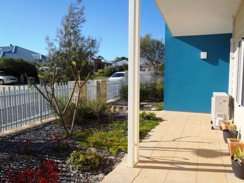 15 Breaker Street, Yanchep WA 6035