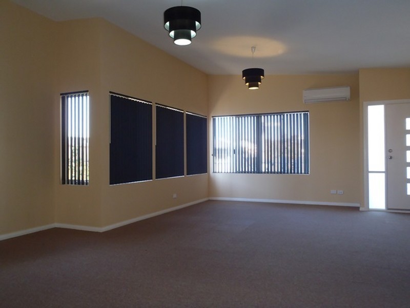 15 Breaker Street, Yanchep WA 6035