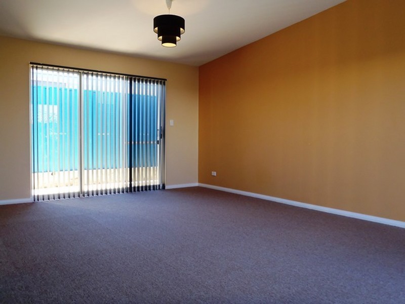 15 Breaker Street, Yanchep WA 6035