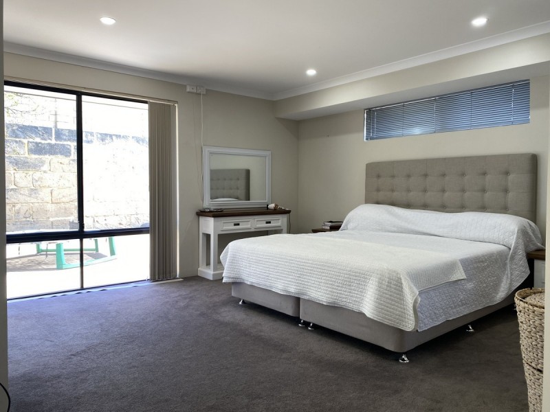 6 Tarwhine Turn, Yanchep WA 6035