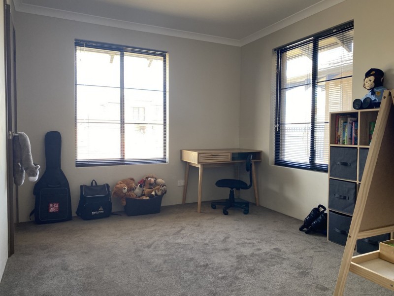 6 Tarwhine Turn, Yanchep WA 6035